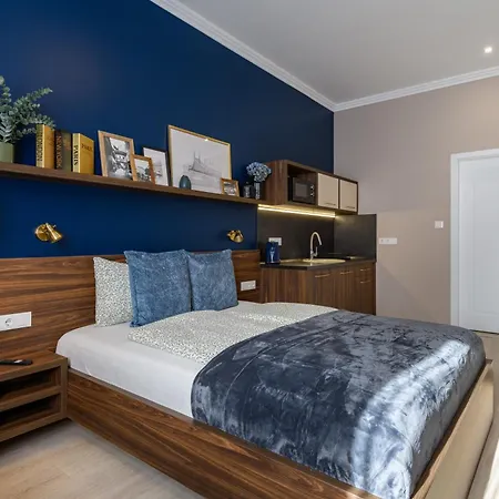 Holidays Storia Bed and breakfast 3*